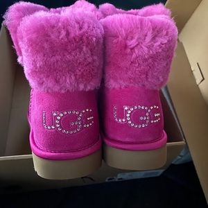 Blind Ugg